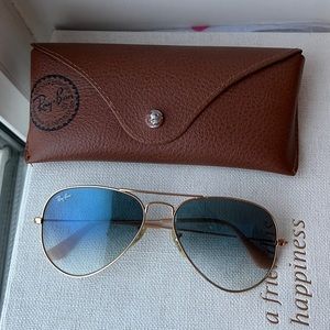 Ray-Ban Aviator Unisex Sunglasses